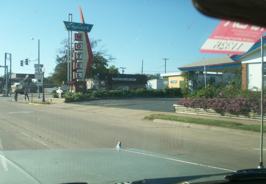 Skyliner Motel